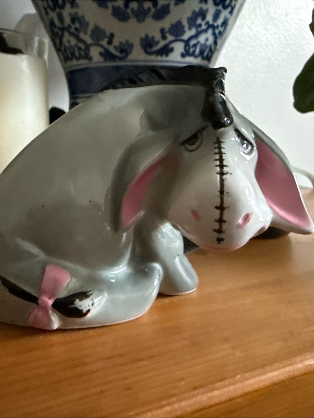 Walt Disney Eeyore Figurine vintage - Decorative Accent